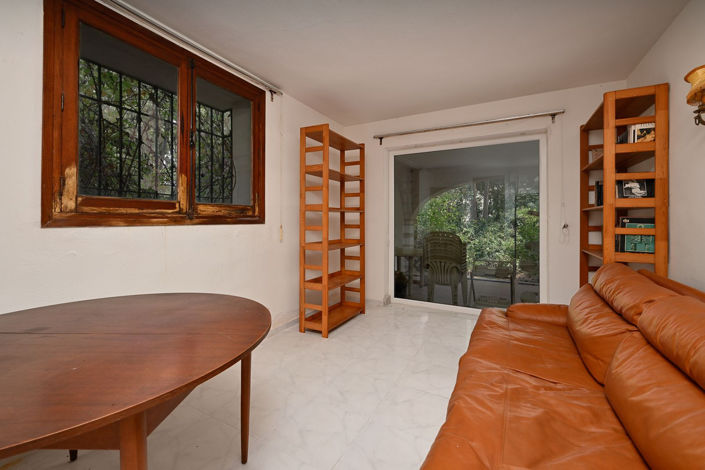 Image No.18-9 Bed Villa for sale