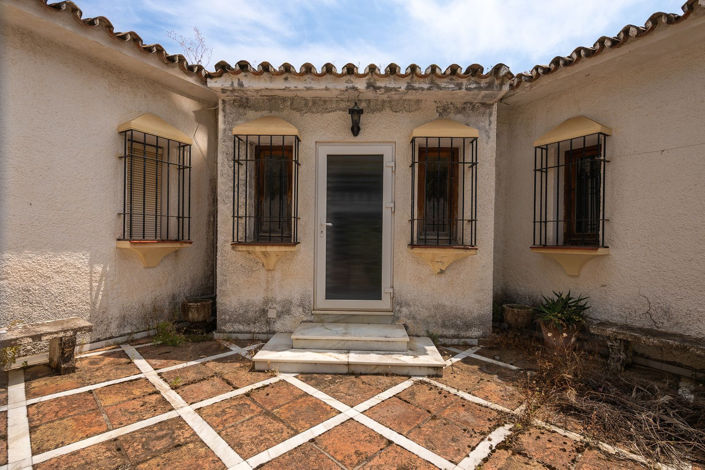 Image No.22-9 Bed Villa for sale