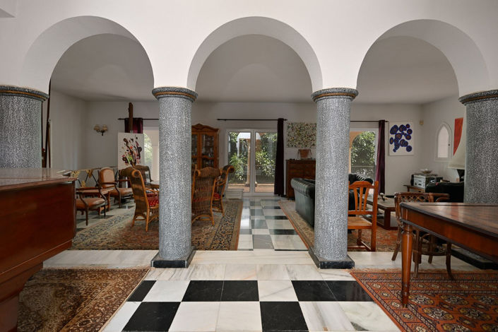 Image No.7-9 Bed Villa for sale
