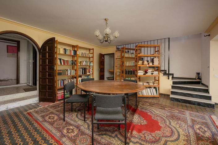 Image No.9-9 Bed Villa for sale