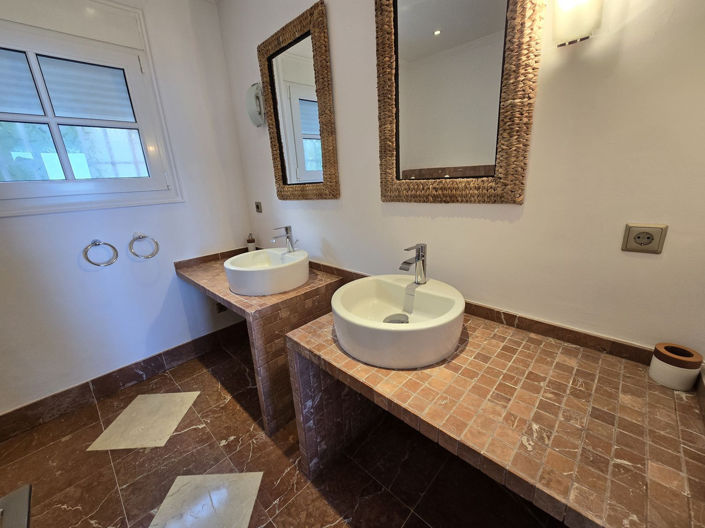 Image No.25-4 Bed Villa for sale