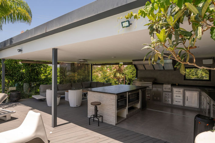 Image No.16-8 Bed Villa for sale