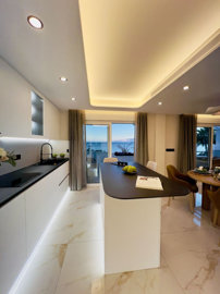 16-ec67b526875bf0124b6ce4328a754439