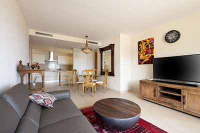 10-bb915d1cb19341576dcdc994b81ab9c5