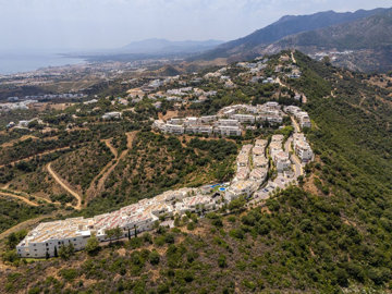 2-5bd7b9d04b45e33852eaf0ec6670150d