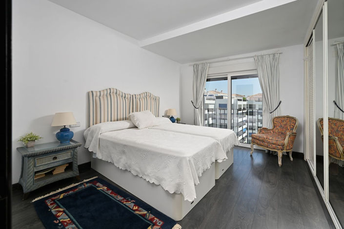 Image No.12-3 Bed Apartment for sale