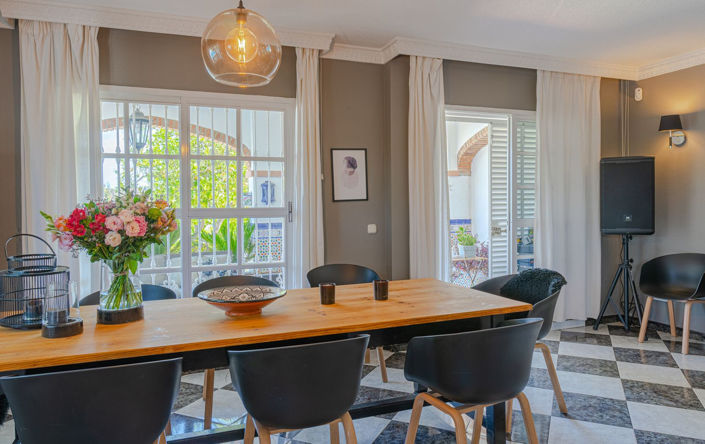 Image No.8-6 Bed Villa for sale