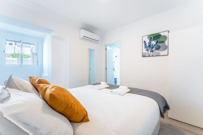 Image No.15-7 Bed Apartment for sale