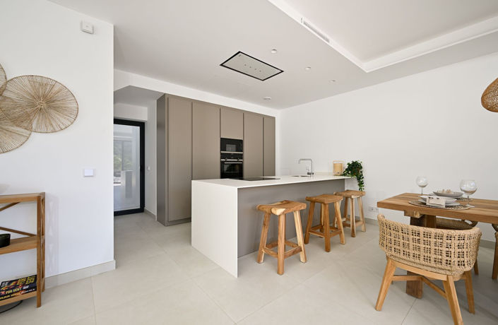 Image No.9-4 Bed Villa for sale