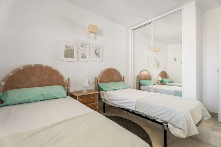 Image No.24-3 Bed Apartment for sale