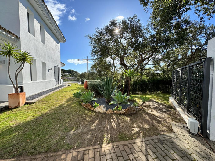 Image No.14-5 Bed Villa for sale