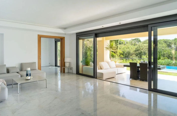 Image No.20-5 Bed Villa for sale