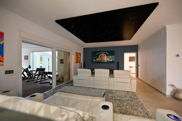 Image No.14-10 Bed Villa for sale