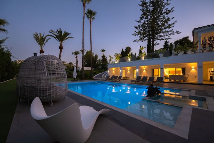 Image No.15-10 Bed Villa for sale