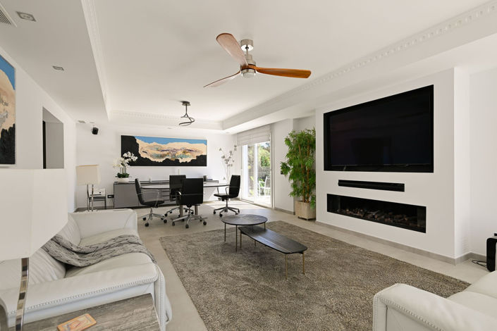 Image No.24-10 Bed Villa for sale