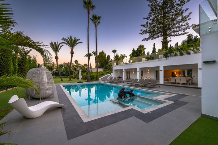 Image No.6-10 Bed Villa for sale