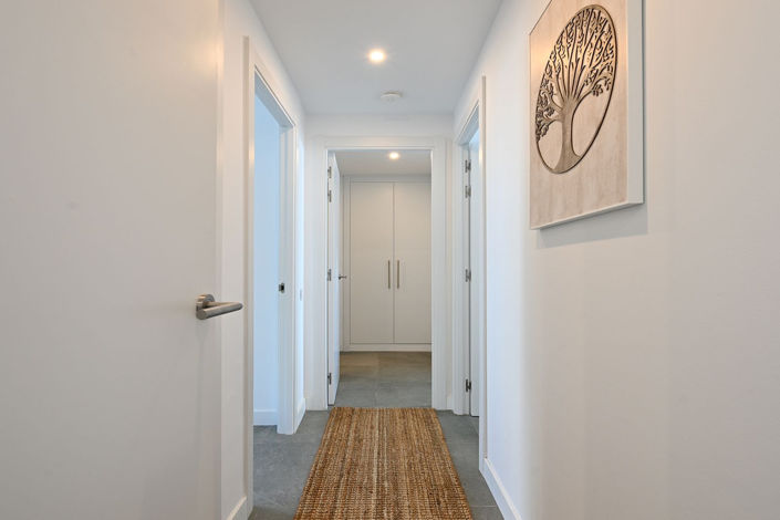 Image No.10-3 Bed Apartment for sale