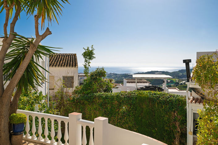 Image No.14-5 Bed Townhouse for sale