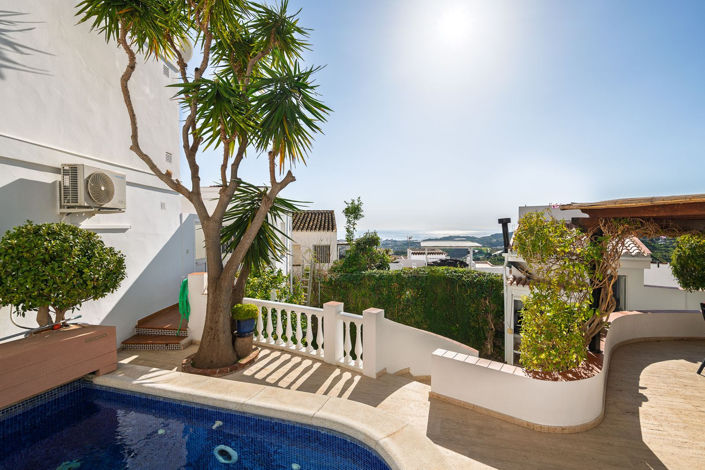 Image No.16-5 Bed Townhouse for sale