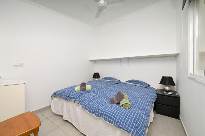 Image No.17-5 Bed Townhouse for sale