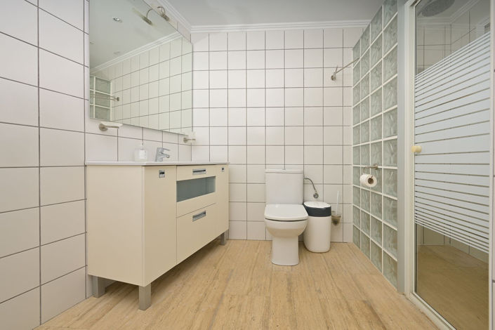 Image No.18-5 Bed Townhouse for sale