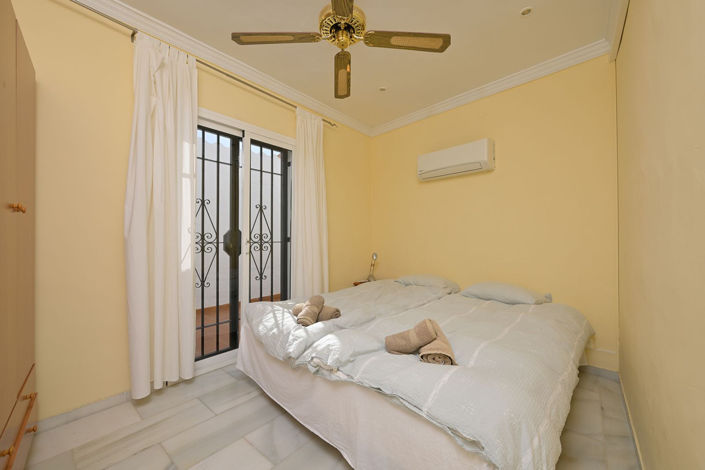 Image No.7-5 Bed Townhouse for sale