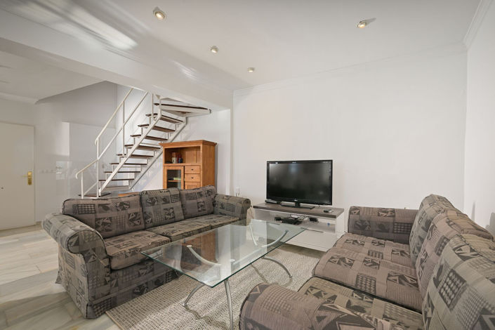 Image No.9-5 Bed Townhouse for sale