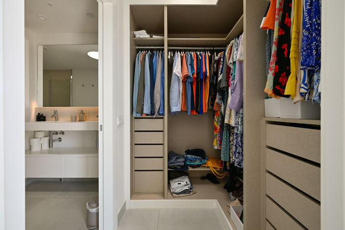 Image No.12-3 Bed Apartment for sale