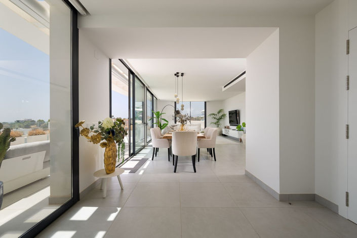 Image No.8-3 Bed Apartment for sale