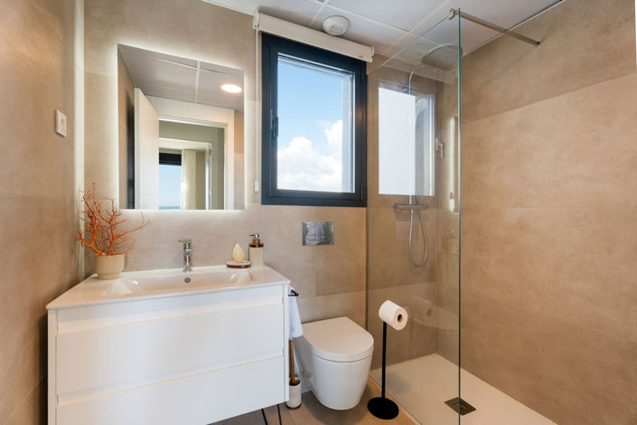 Image No.26-2 Bed Apartment for sale