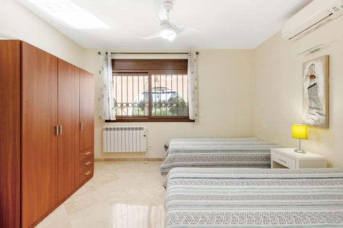Image No.17-5 Bed Villa for sale