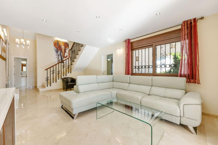 Image No.20-5 Bed Villa for sale