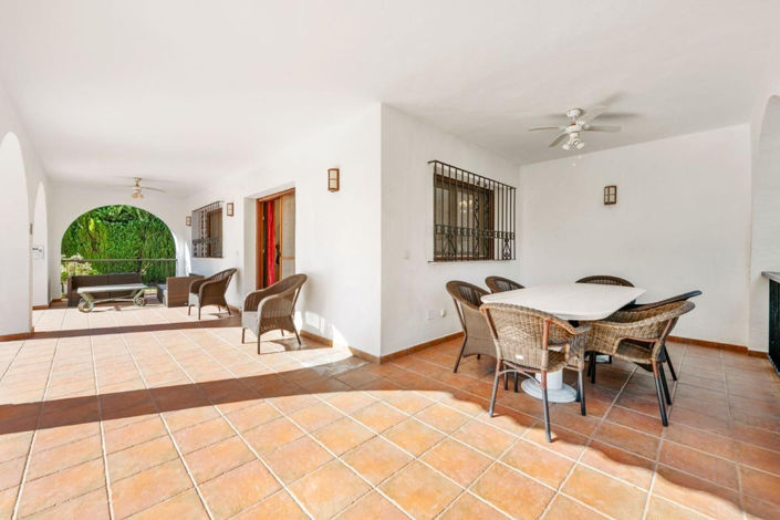 Image No.4-5 Bed Villa for sale