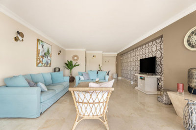 13-5fd73dea700db77384c091ca9818b1a9