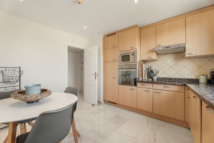 Image No.17-3 Bed Apartment for sale