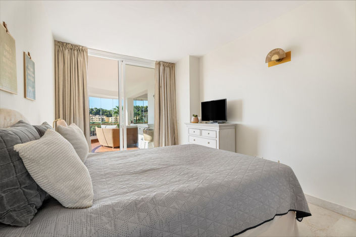 Image No.19-3 Bed Apartment for sale