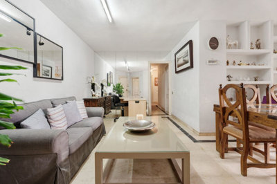 10-bb915d1cb19341576dcdc994b81ab9c5