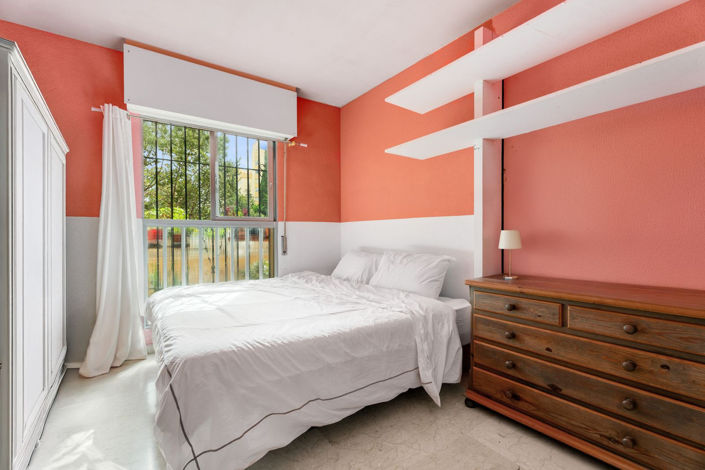 Image No.19-4 Bed Apartment for sale