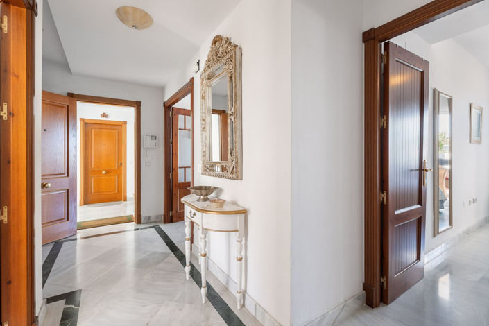 Image No.12-3 Bed Apartment for sale