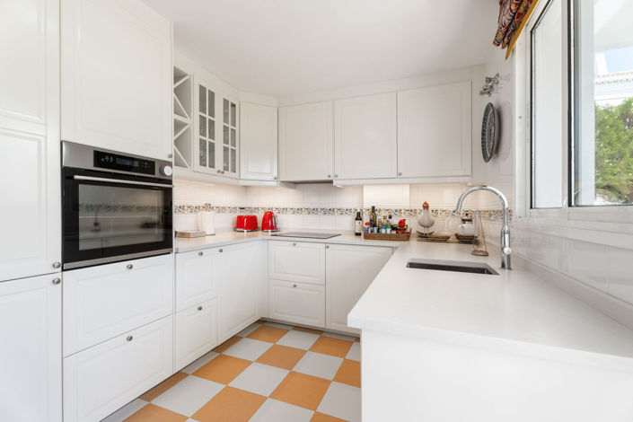 Image No.14-3 Bed Apartment for sale