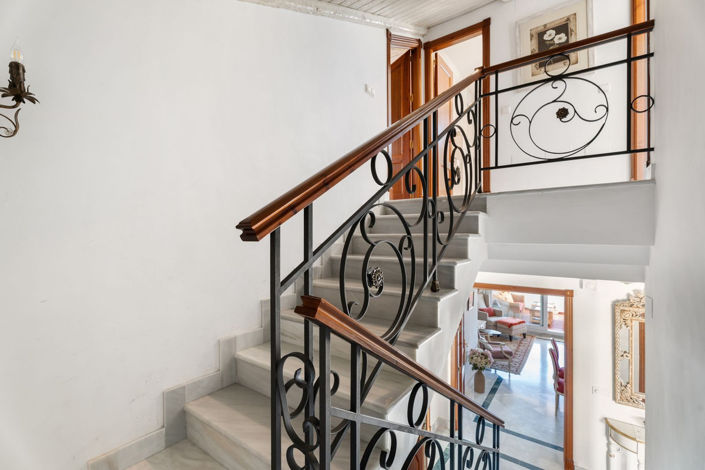 Image No.24-3 Bed Apartment for sale