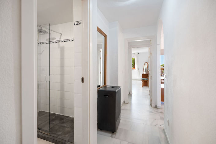 Image No.11-3 Bed Apartment for sale