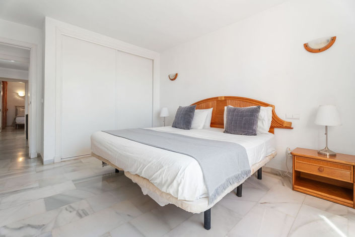 Image No.14-3 Bed Apartment for sale