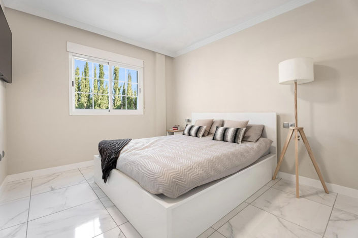 Image No.18-2 Bed Apartment for sale