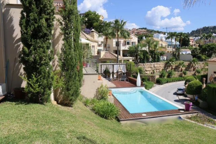 Image No.2-5 Bed Villa for sale