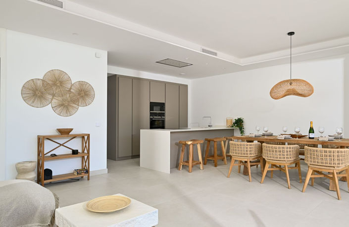 Image No.11-4 Bed Apartment for sale