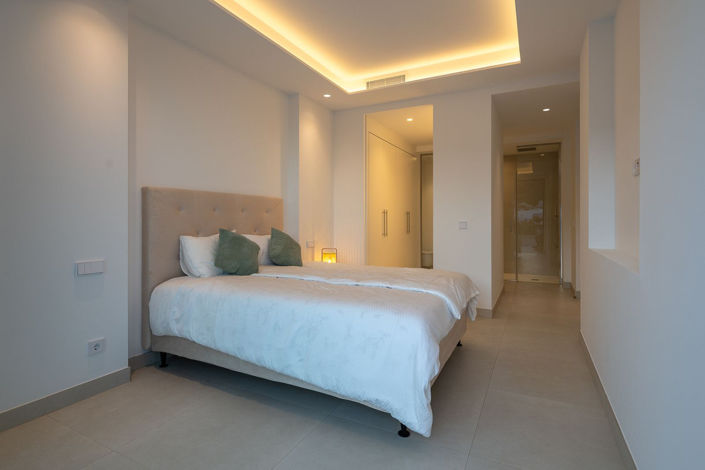 Image No.15-4 Bed Apartment for sale