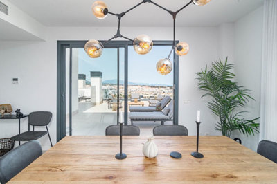 11-20939a0134ad724a8cb2a801094d15a4