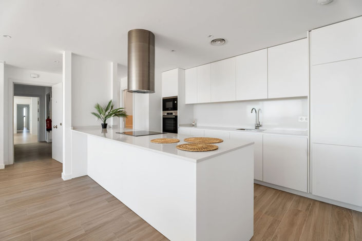 Image No.10-4 Bed Apartment for sale