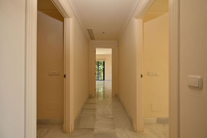 Image No.14-3 Bed Apartment for sale